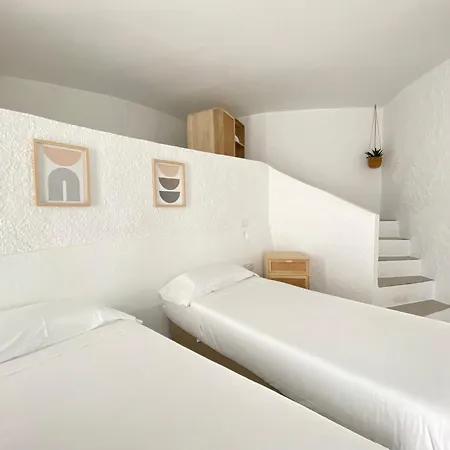 Agi Castell Mar Apartment Roses Exterior photo