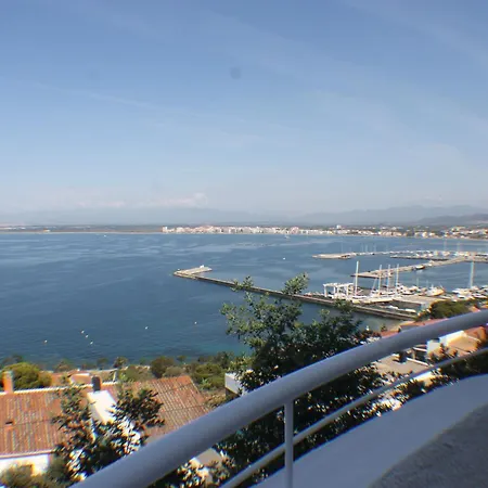 Agi Castell Mar Apartment Roses Exterior photo